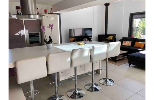 Villelongue-de-la-Salanque Villa | Villa Gloria. Magnificent villa with swimming pool
