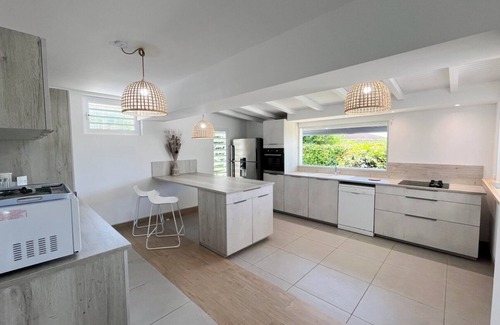 Saint-Francois Villa | Villa à St François G183 - 4 ch piscine vue mer