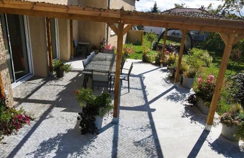 Panissieres Villa | Villa élégante à Panissières avec piscine privée