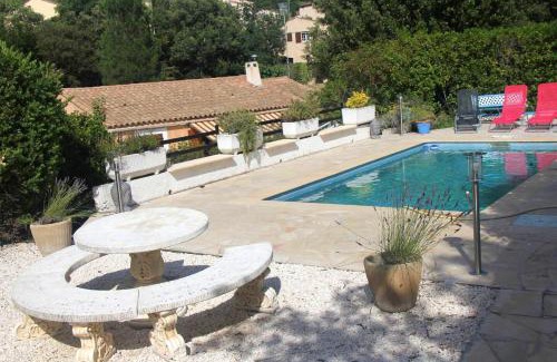 Saint-Raphael Villa | Villa élégante à Saint-Raphaël avec piscine partagée