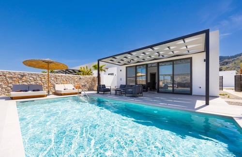 Kolymbia Villa | Villa 10 Hozan - Two Bedroom Villa, Sleeps 4