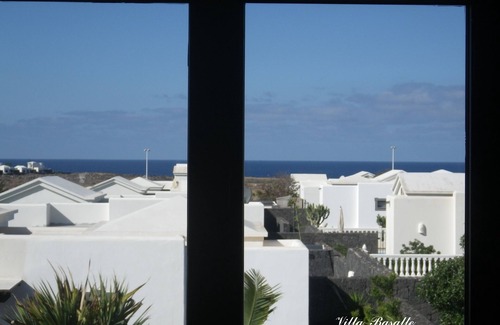 Montana Roja Villa | Villa 175 m2. Seaview, pool 29 °C, big hot tube, tropical garden, TV sat, Wi-Fi