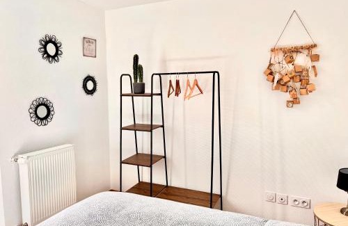 Ruelle-sur-Touvre Villa | Villa 2 chambres Netflix - Wifi - Parking - Terasse