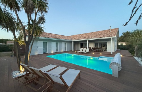 Vensac Villa | Villa 200m² heated pool (June to Sept) 10 people/5bed - 800m from the beach