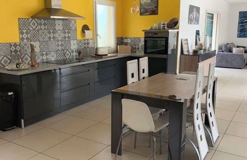 Marsac-sur-l'Isle Villa | Villa 210 m2 swimming pool