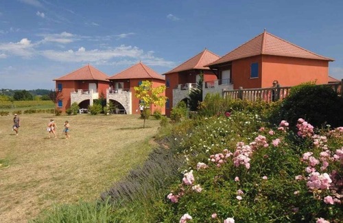 Prayssac Villa | Villa 3 étoiles - Piscine - eeidhb