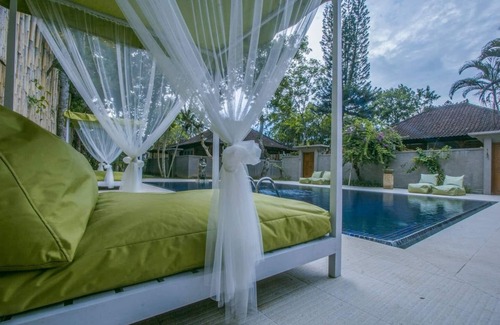 Sambahan Villa | Villa 3# 1 BR Balinese Villa with public pool