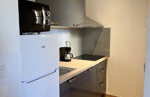 Gallargues-le-Montueux House | Villa 4 people in tourist residence with swimming pool