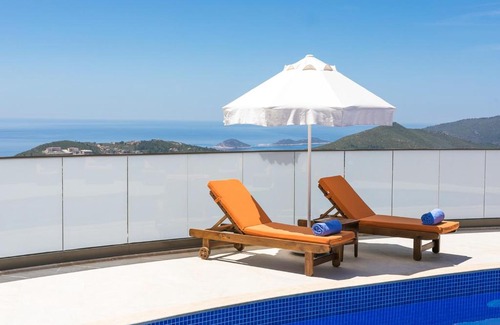 Islamlar Villa | Villa 5 Sleeps 6 Isolated Pool See and Montain View-Villa Kartal Yuvası