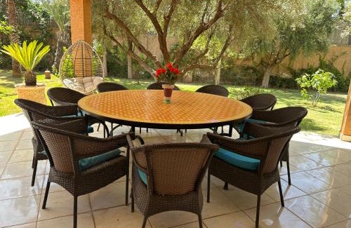 Ait Hamid Villa | Villa 5 suits with pool and montains view