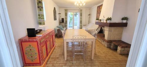 La Grande-Motte Villa | Villa 5mn mer, 8pers, 100m2, grande terrasse, clim