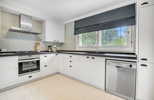 Pedreguer Villa | Villa "6 pers villa golf resort La Sella" with pool & Wi-Fi