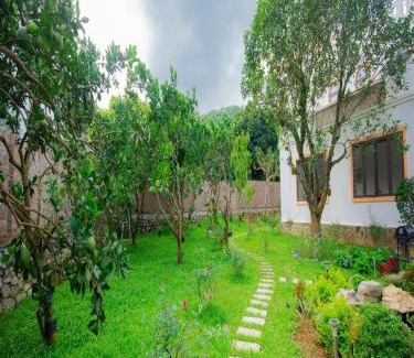 Luong Son Apartment | Villa 6 Phòng ngủ - Đầy đủ tiện ích - bể bơi - bàn bi a - Hoà Bình