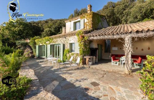 Sainte-Lucie-de-Porto-Vecchio House | Villa Acciagina 10 pers PISCINE VUE MER PINARELLO Climatisée