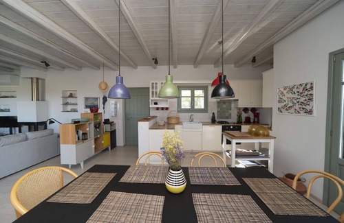 Ioulida Villa | Villa Acorn