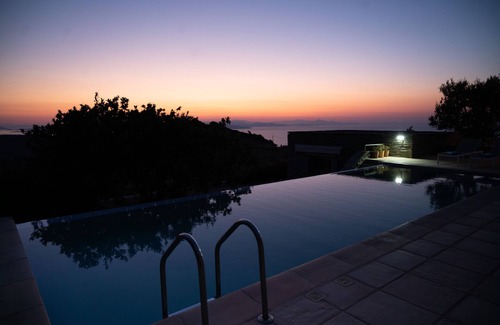 Ioulida Villa | Villa Acorn