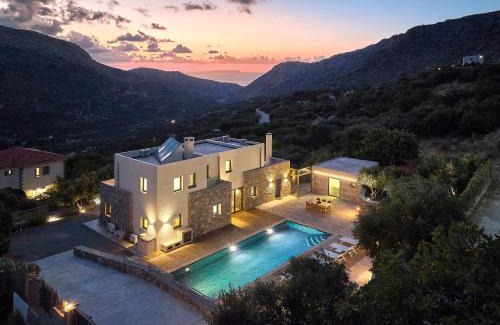 Vrachasi Villa | Villa Adagio with Private Eco-Friendly Heated Pool