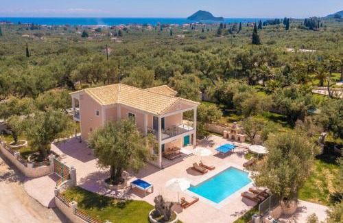 Lithakia Villa | Villa Adelasia by Villa Plus