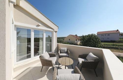Sikovo Villa | Villa Adrian