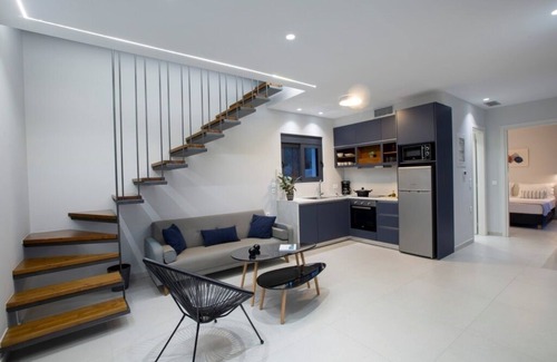 Nidri Villa | Villa Aggelos, within easy walk of the beach, shops and restaurants.
