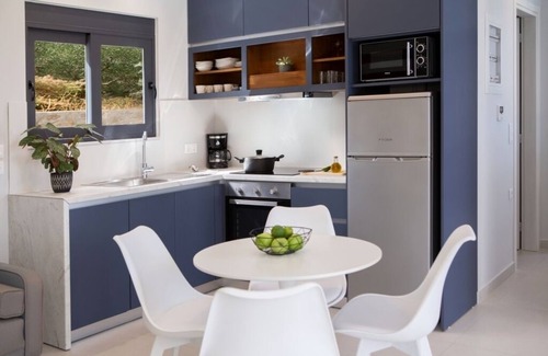 Nidri Villa | Villa Aggelos, within easy walk of the beach, shops and restaurants.