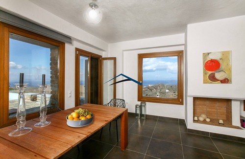 Kea Villa | Villa Ailea with an infinity swimming pool and a great sunset and sea view.