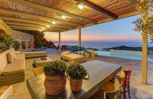 Kea Villa | Villa Ailea with an infinity swimming pool and a great sunset and sea view.