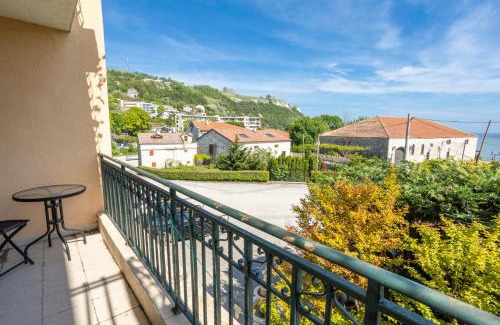 Kavarna Apartment | Villa Allegra spacious seaview apartment A3, 50 m from the sea