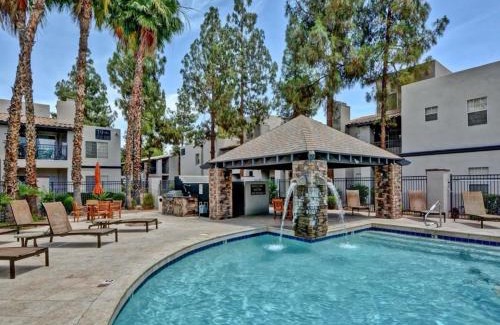 North Scottsdale Apartment | Villa Allison condo