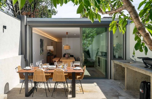 Centro / Baixa Villa | Villa Almada - Amazing City Centre Luxury with Private Pool + Daily B/fast & housekeeping