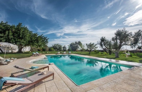Cerro do Mocho Villa | Villa Almancil Retreat