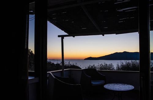 Ansedonia House | Villa Amabilia - Luxury beachfront Villa with pool