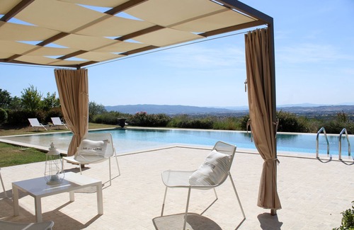 Palazzo Villa | Villa "Amazing Assisi" with Private Pool, Private Terrace & Wi-Fi