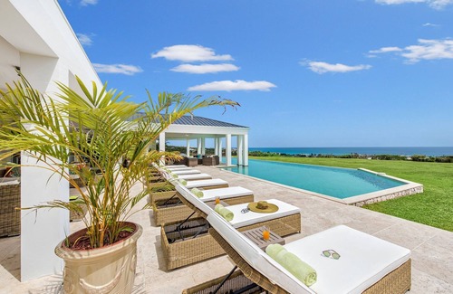 Plum Bay Villa | Villa Ambiance Summar