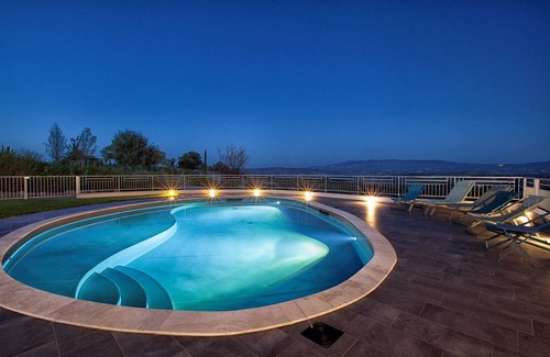 Campagnatico Villa | Villa Ambretta with Private Swimming Pool, Garden and Barbecue