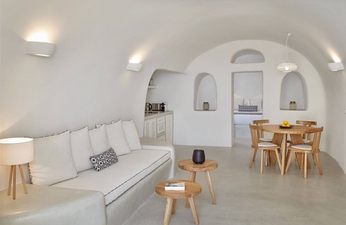 Firostefani Villa | Villa Anastasia with Stunning Caldera Views