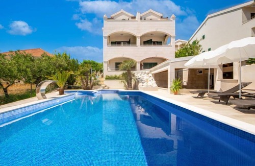 Businci Apartment | Villa Andjelka by Interhome