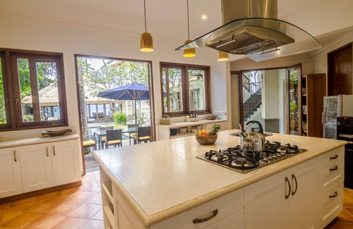 Candi Dasa Villa | Villa Anjani - Stunning Beachfront Paradise near Candidasa