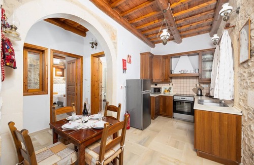 Asteri Villa | Villa Anta - Two Bedroom Villa, Sleeps 6