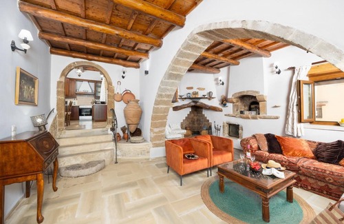 Asteri Villa | Villa Anta - Two Bedroom Villa, Sleeps 6