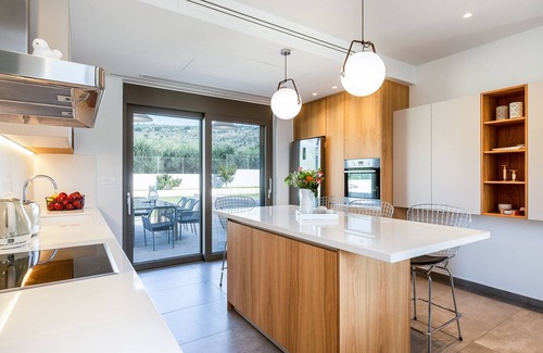 Apokoronas Villa | Villa Aori | Luxury, heated* pool & playgroung