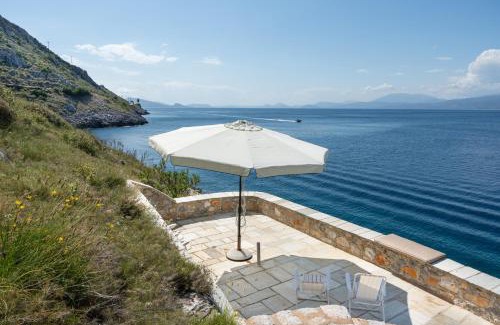 Hydra Villa | Villa Aqua Vista with private seafront