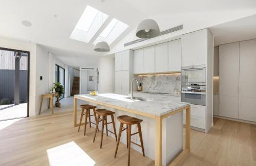 Blairgowrie House | Villa Aquarius - Gas Heated Pool Spa Luxury