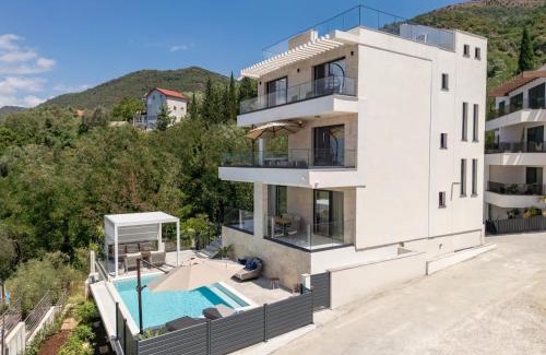 Tivat Villa | Villa Aquilla