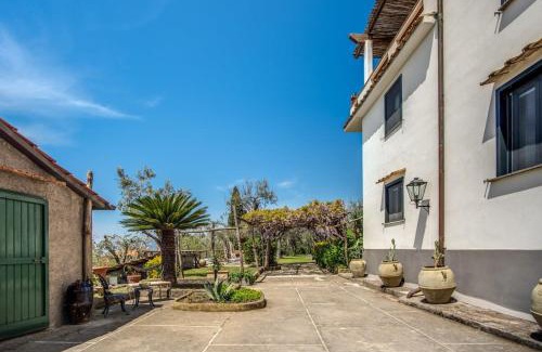 Schiazzano Villa | Villa Aragona Historic Villa with Views and Guest services by Feeling Italy