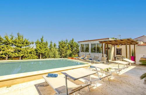 Ragusa Villa | Villa Ardith by Villa Plus