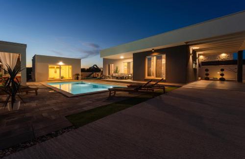 Debeljak Villa | Villa ARIA with a private heated pool