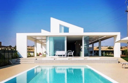 Ragusa Villa | Villa Arillà: pool, padel, sea and relaxation