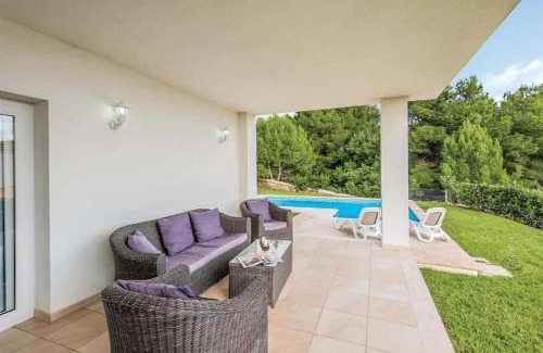 Coves Noves Villa | Villa Arual