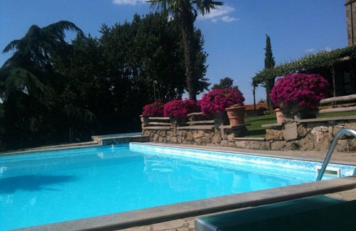 Vitorchiano Apartment | Villa Arzilla - TULIP ROOM